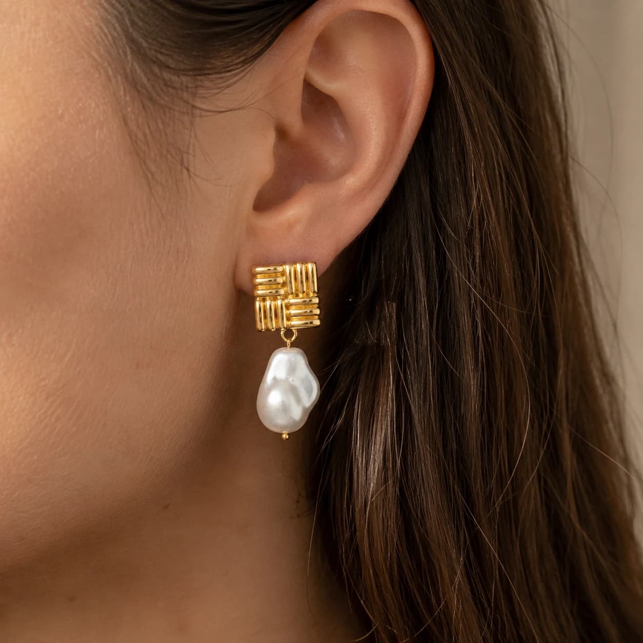 Square Pearl Drop Earrings EH05013 2